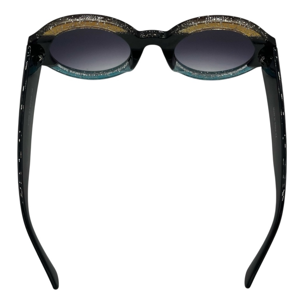 Bundle of Sunglasses - Picture 11 of 11
